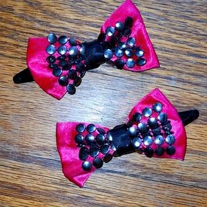 Official vintage 2 Studded Bow Hairclips set